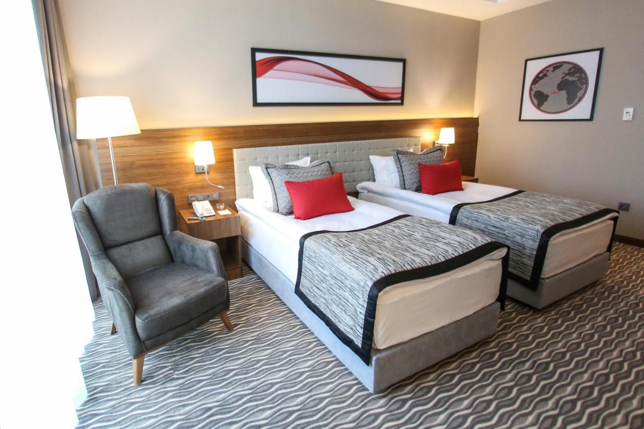 Ramada By Wyndham Nigde Hotel Exterior photo