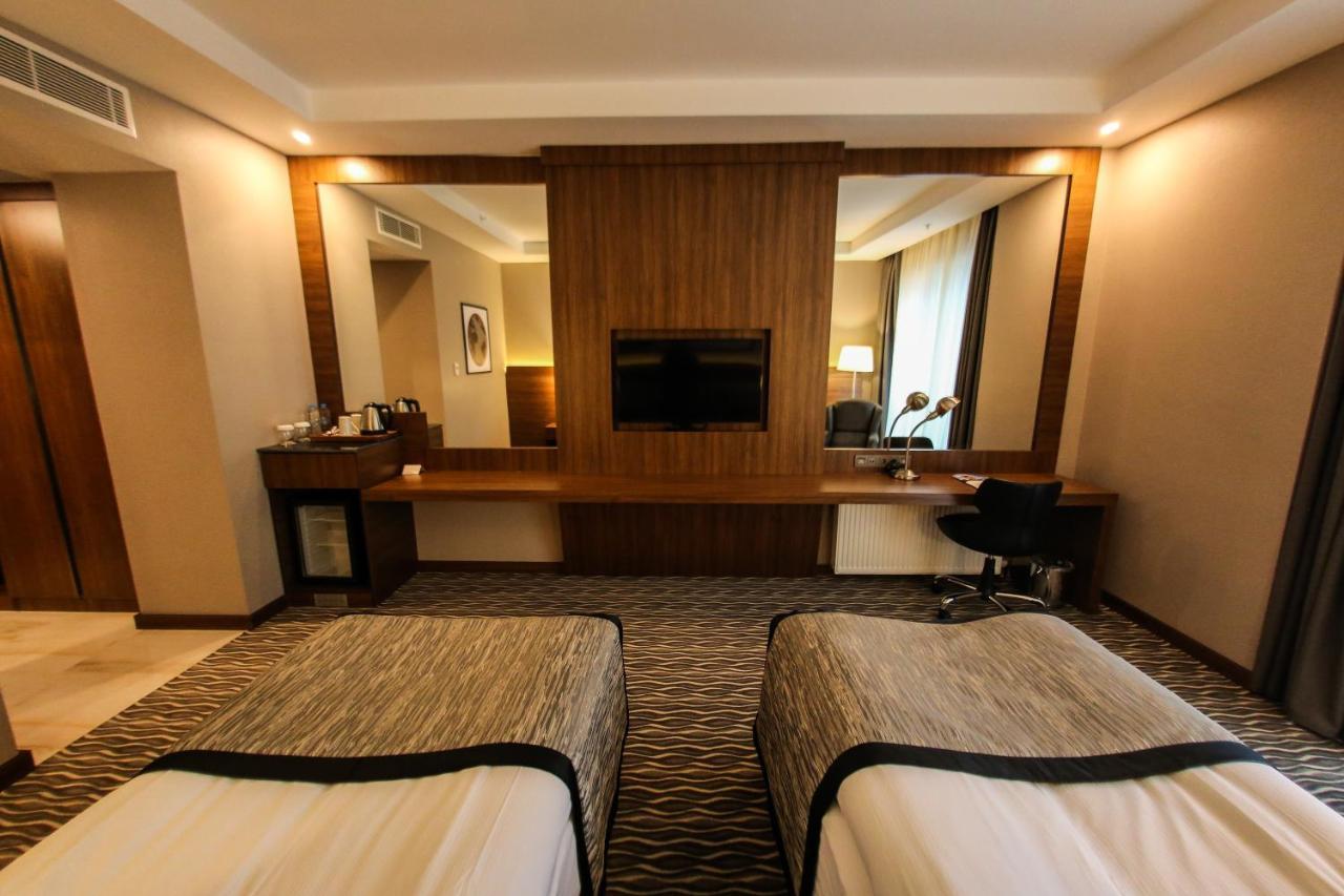 Ramada By Wyndham Nigde Hotel Exterior photo