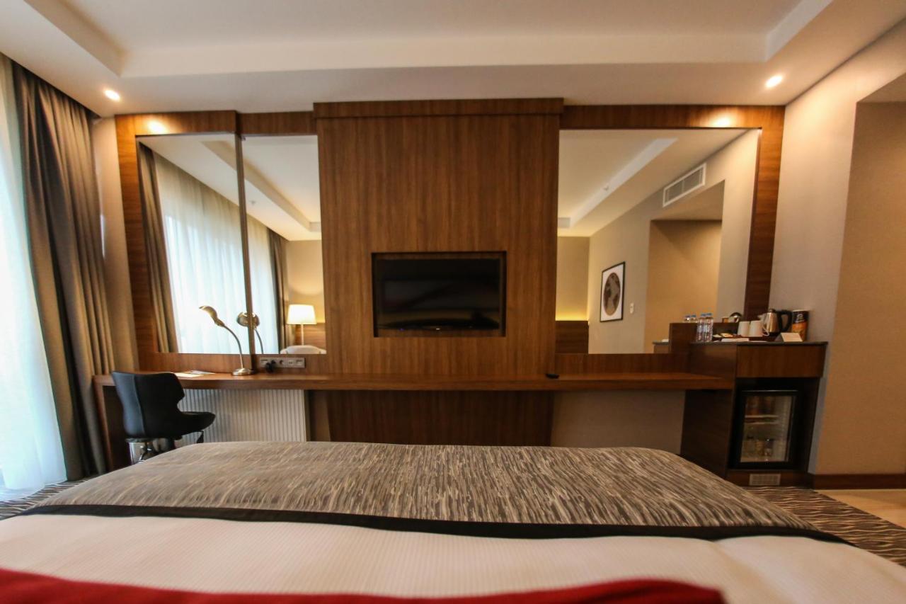 Ramada By Wyndham Nigde Hotel Exterior photo